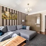 Centre Luxury By Bookinghost Daire Varşova